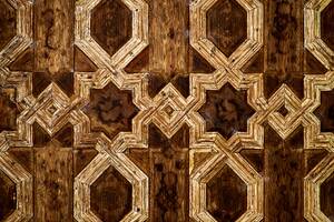 Detalle de la armadura de madera con carpinter&iacute;a de lazo mud&eacute;jar en el claustro del convento de Santa Clara de la Columna, en Belalc&aacute;zar (C&oacute;rdoba), centrado en los casetones y nudos de la lacer&iacute;a, realizada para la serie del libro &lsquo;Evoluci&oacute;n de la carpinter&iacute;a de lazo. Siglos XII‑XVII&rsquo;, Ed. CEEH.